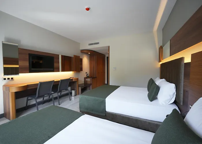 Oliva Hotel 3*